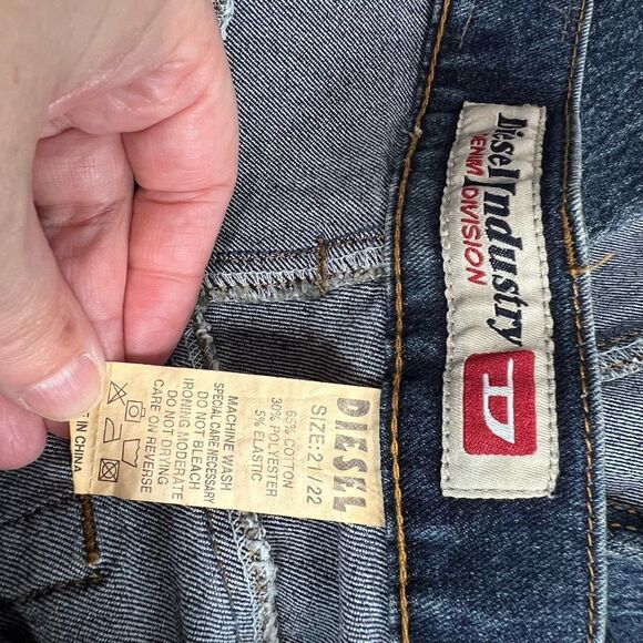 Y2K Diesel Bleached Whisker Stone Wash Peacock Feather Detail Midi Skirt Women’s - Picture 4 of 6